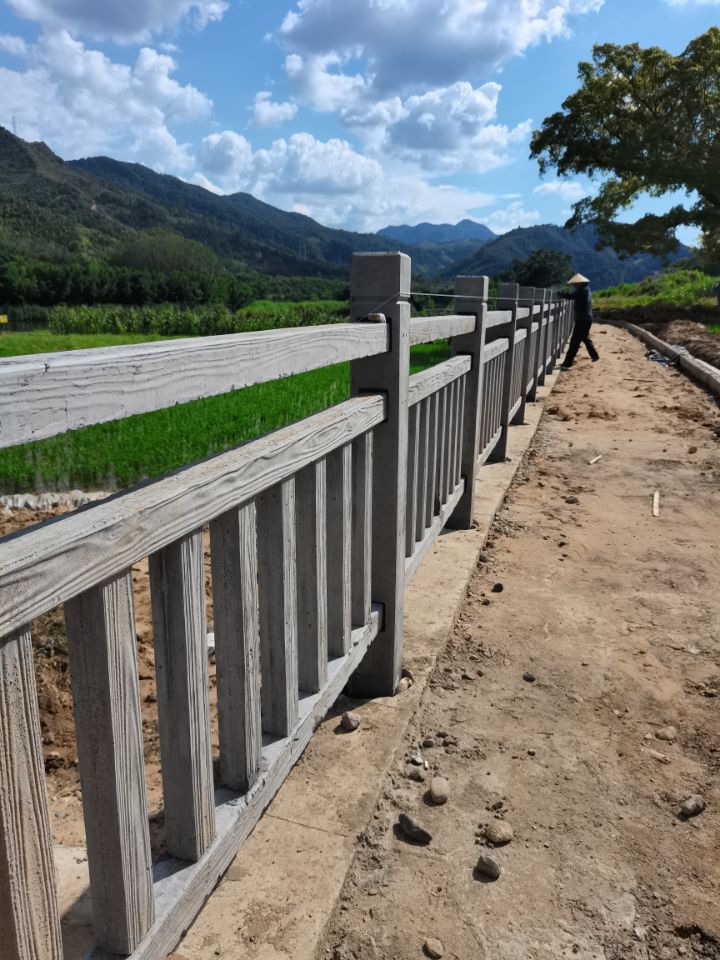 ���̰���