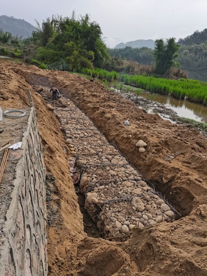 ���̰���