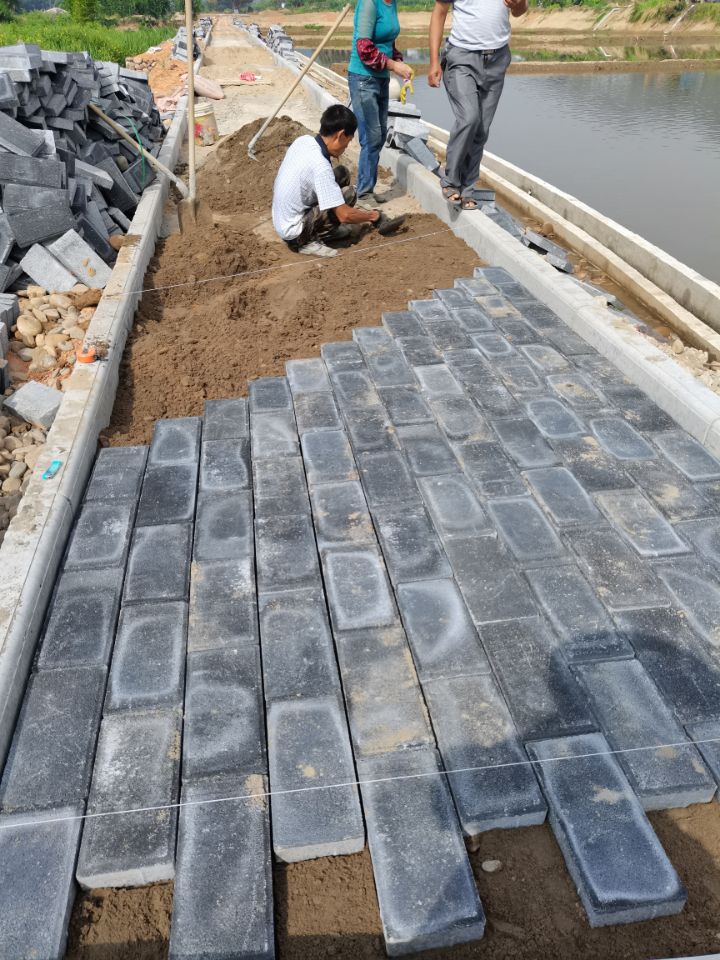 ���̰���